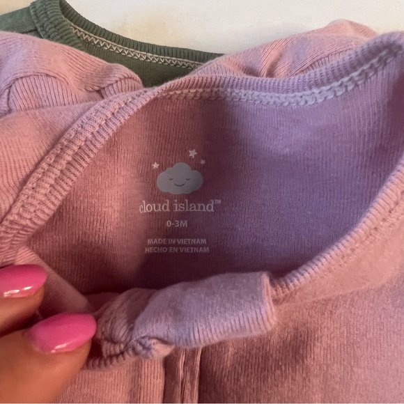 Cloud Island Pastel Baby Onesies and footie set (3 footies & 4 onesies) - Picture 2 of 3